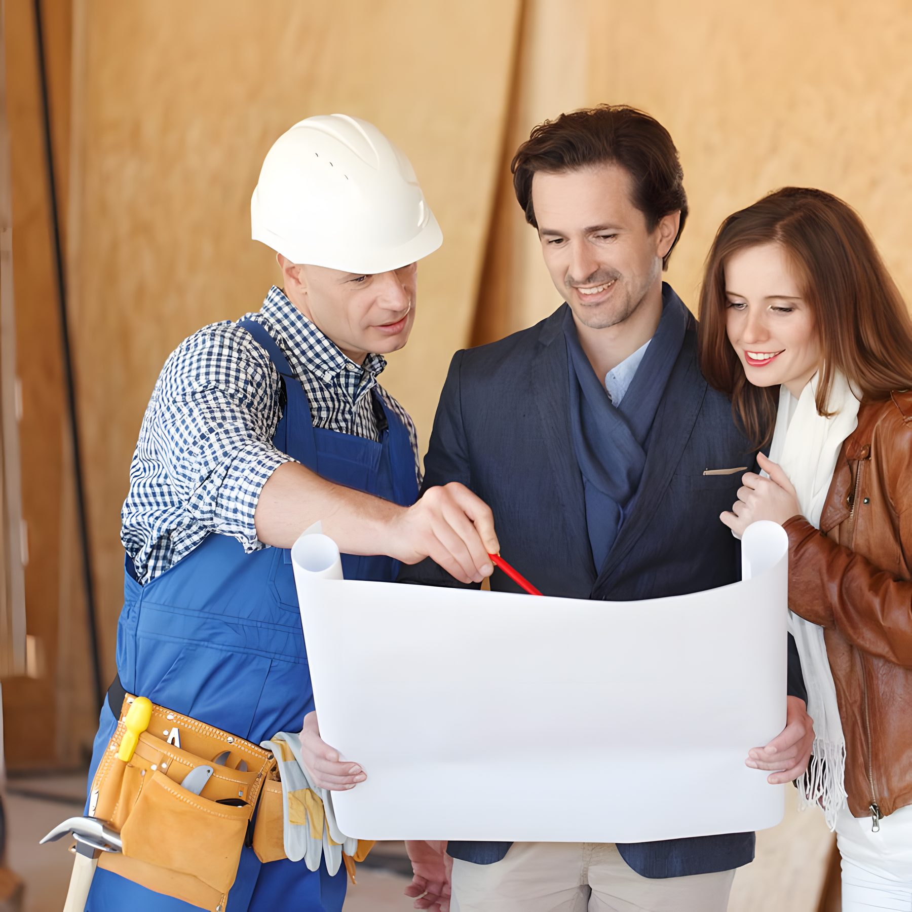 Conseiller BatiSûr présentant un projet de rénovation globale à des clients